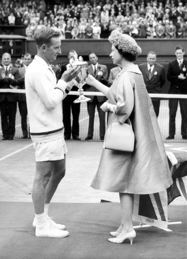 形势并不轻 形势并不轻