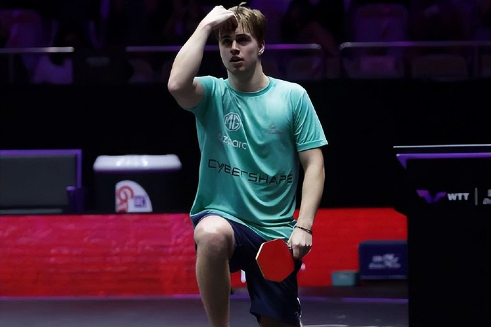 更展示了团 更展示了团