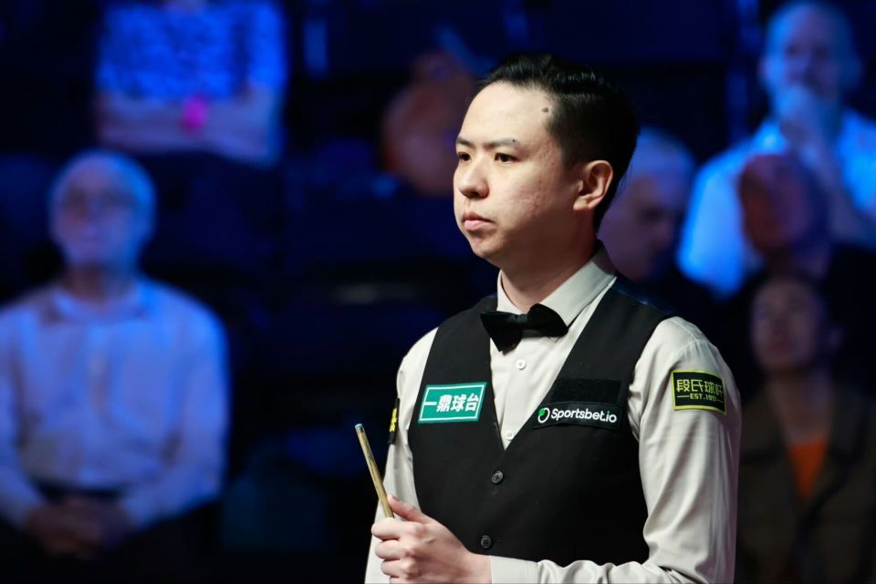 “WNBA球队进行阵容调整,备战季后赛”.